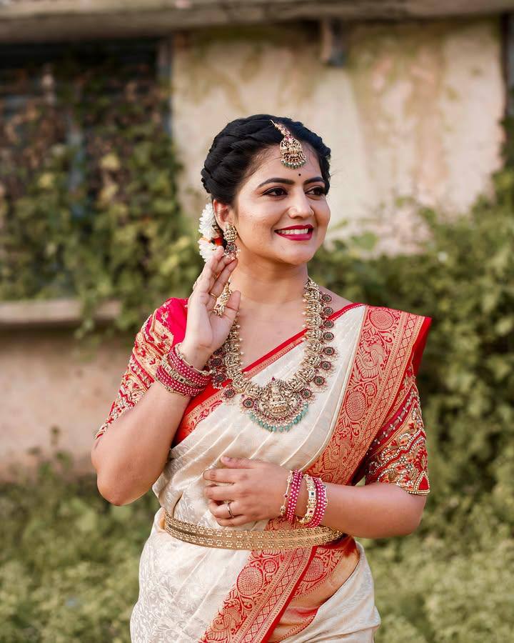 "Regal Rose: The Stunning Cream and Red Silk Drape Saree"